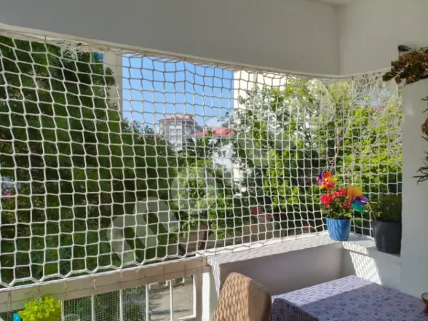 Balkon Güvenlik Filesi - 5 cm Gözenekli - Kare Desen - Beyaz - Görsel 5
