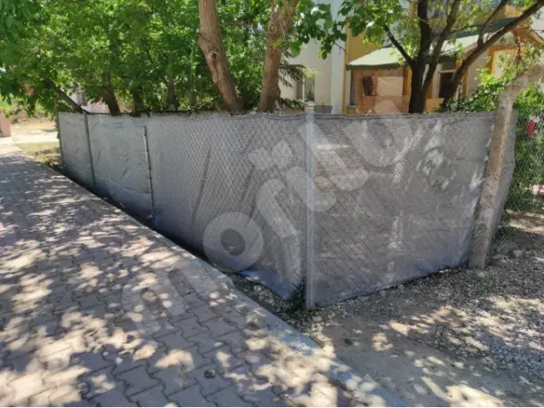 Kümes ve Bahçe Çevirme Çit Örtüsü - 95lik 140 gram/m2 - Gri