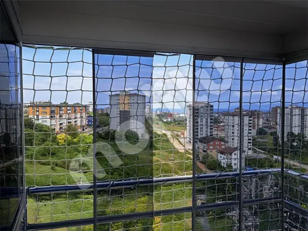 Balkon Güvenlik Filesi - 10 cm Gözenekli - Kare Desen - Beyaz - Görsel 4