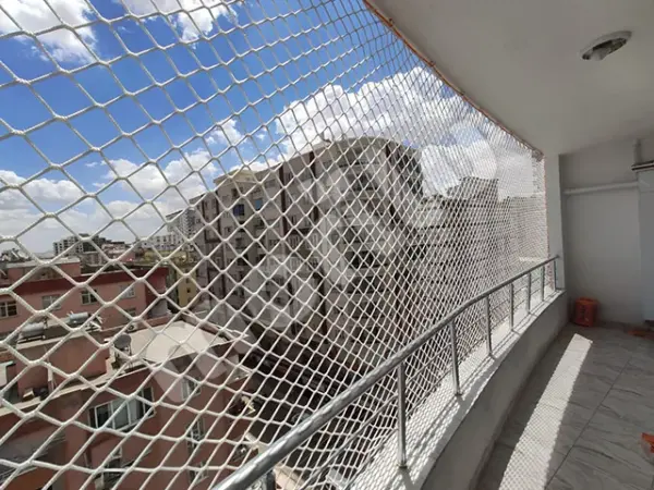 Balkon Güvenlik Filesi - 5 cm Gözenekli - Kare Desen - Beyaz