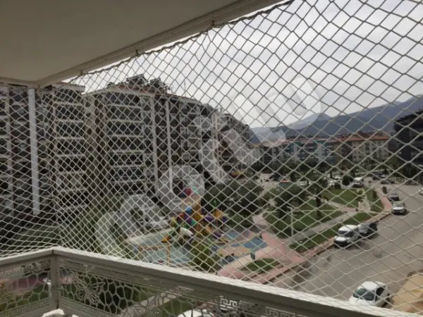 Balkon Güvenlik Filesi - 5 cm Gözenekli - Kare Desen - Beyaz - Görsel 3